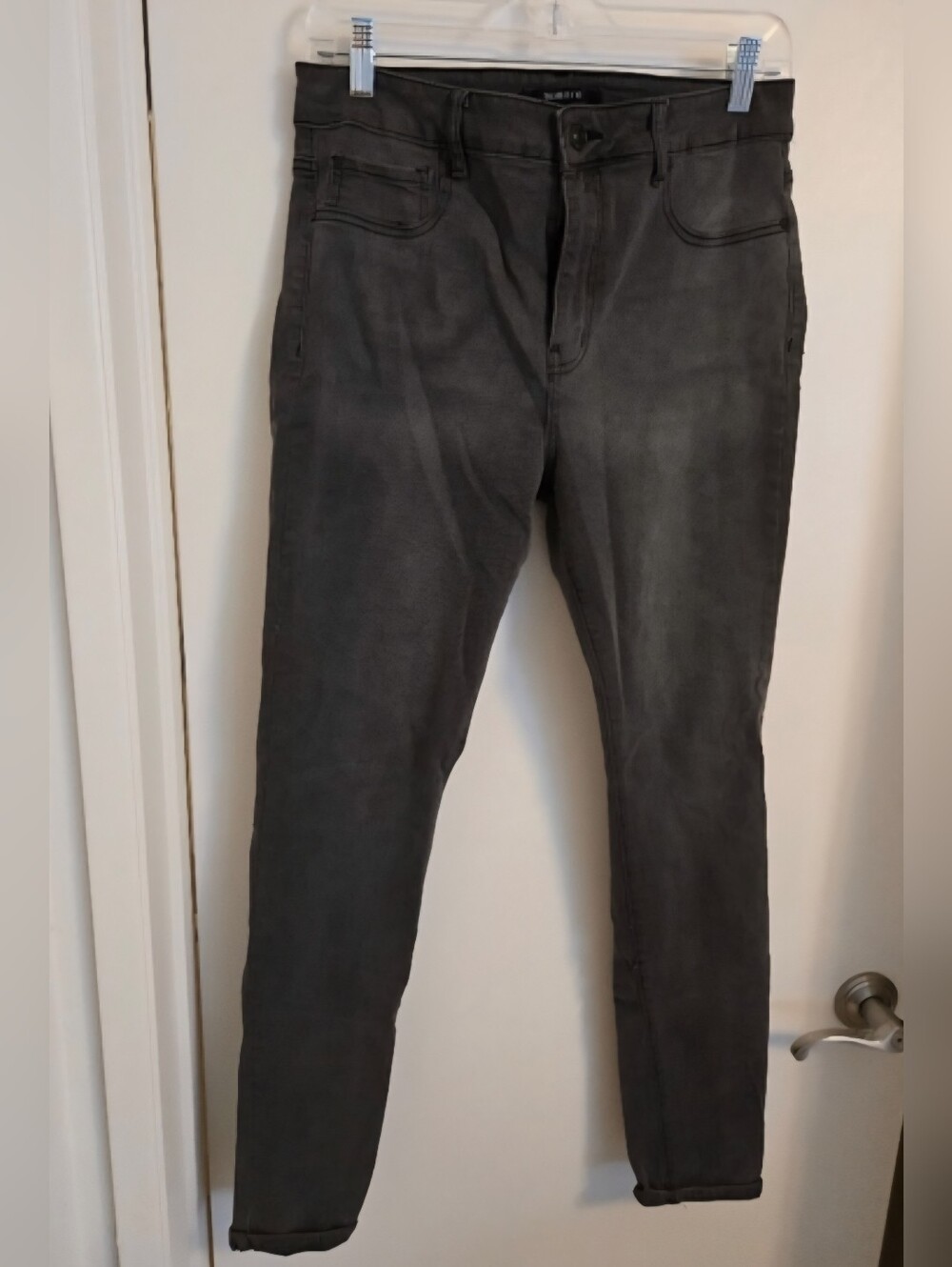 Numero Charcoal Denim Skinny Jeans.